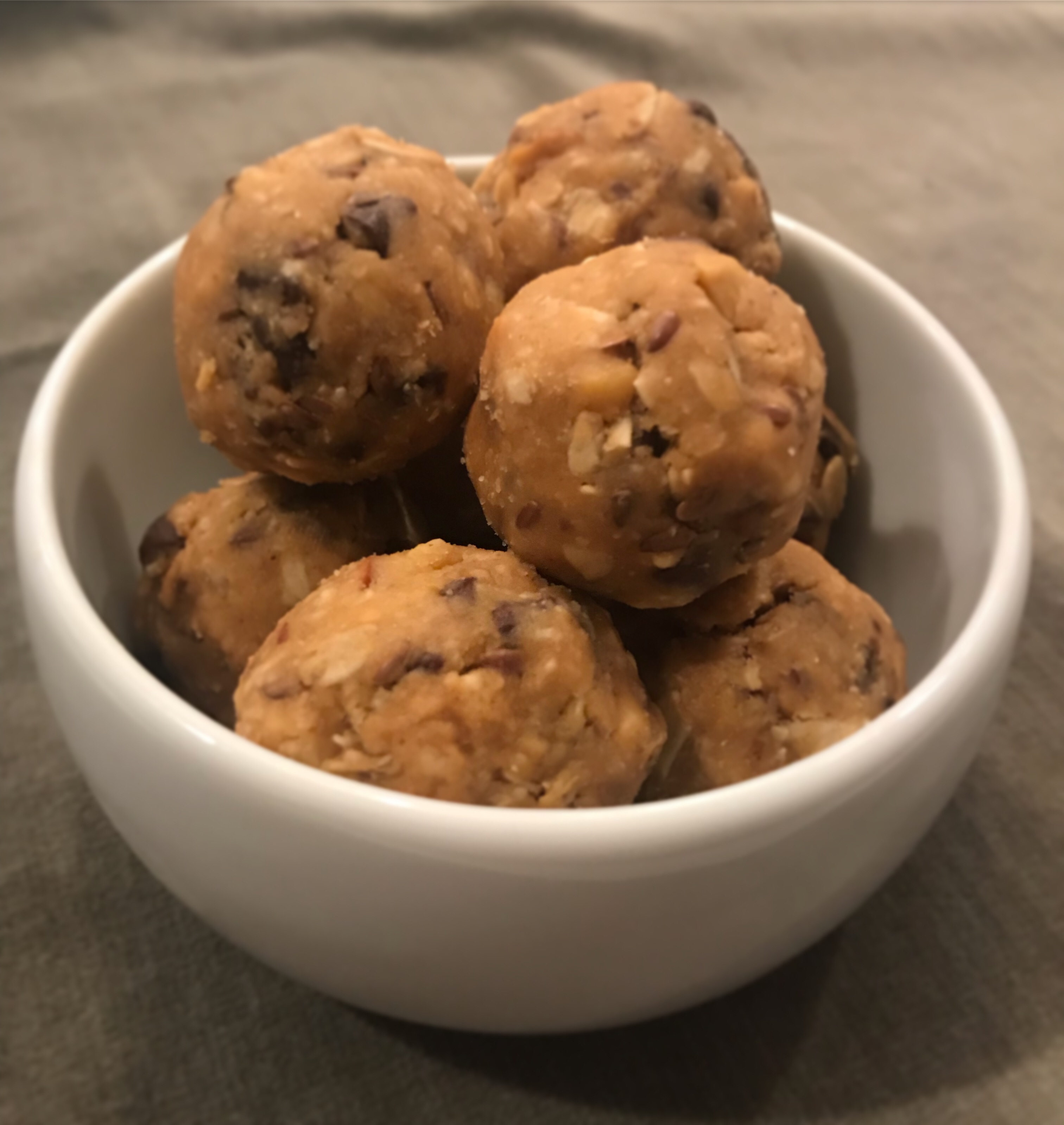 5 INGREDIENT PROTEIN ENERGY BALLS Mighty Seeds Nutrition